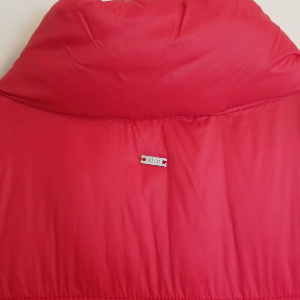 Tommy Hilfiger Red Puffer Vest - Picture 7 of 7